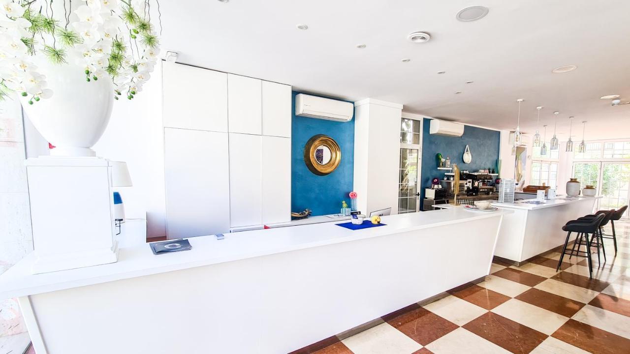 Hotel Calafell Platja Mar Exteriör bild