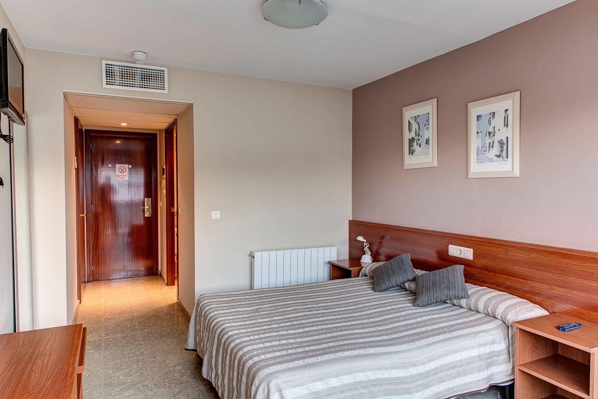 Hotel Calafell Platja Mar Exteriör bild